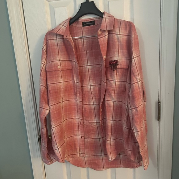 Stunning handmade pink flann shirt wi leopard print on back with red heart pin - Picture 2 of 6